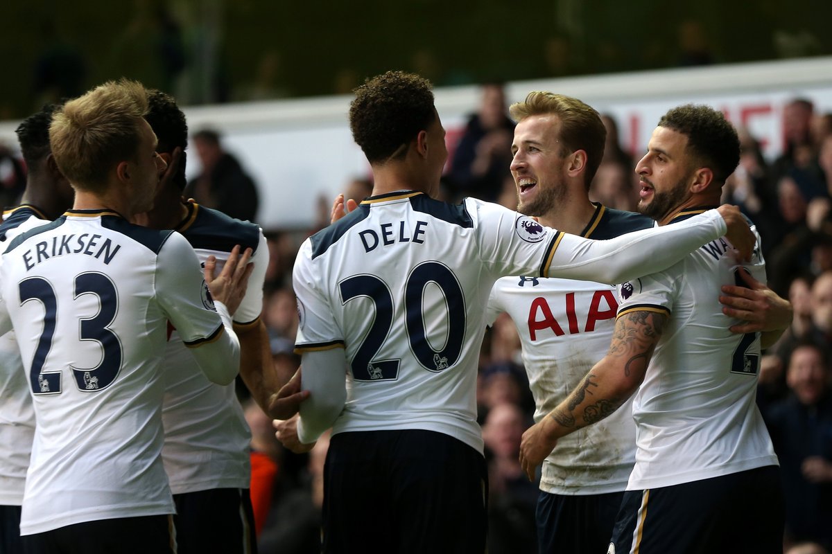 皮克：巴萨本赛季能竞争所有赛事的冠军，包括欧冠在内（皮克：本季巴萨有实力冲击各项锦标，欧冠也不例外）