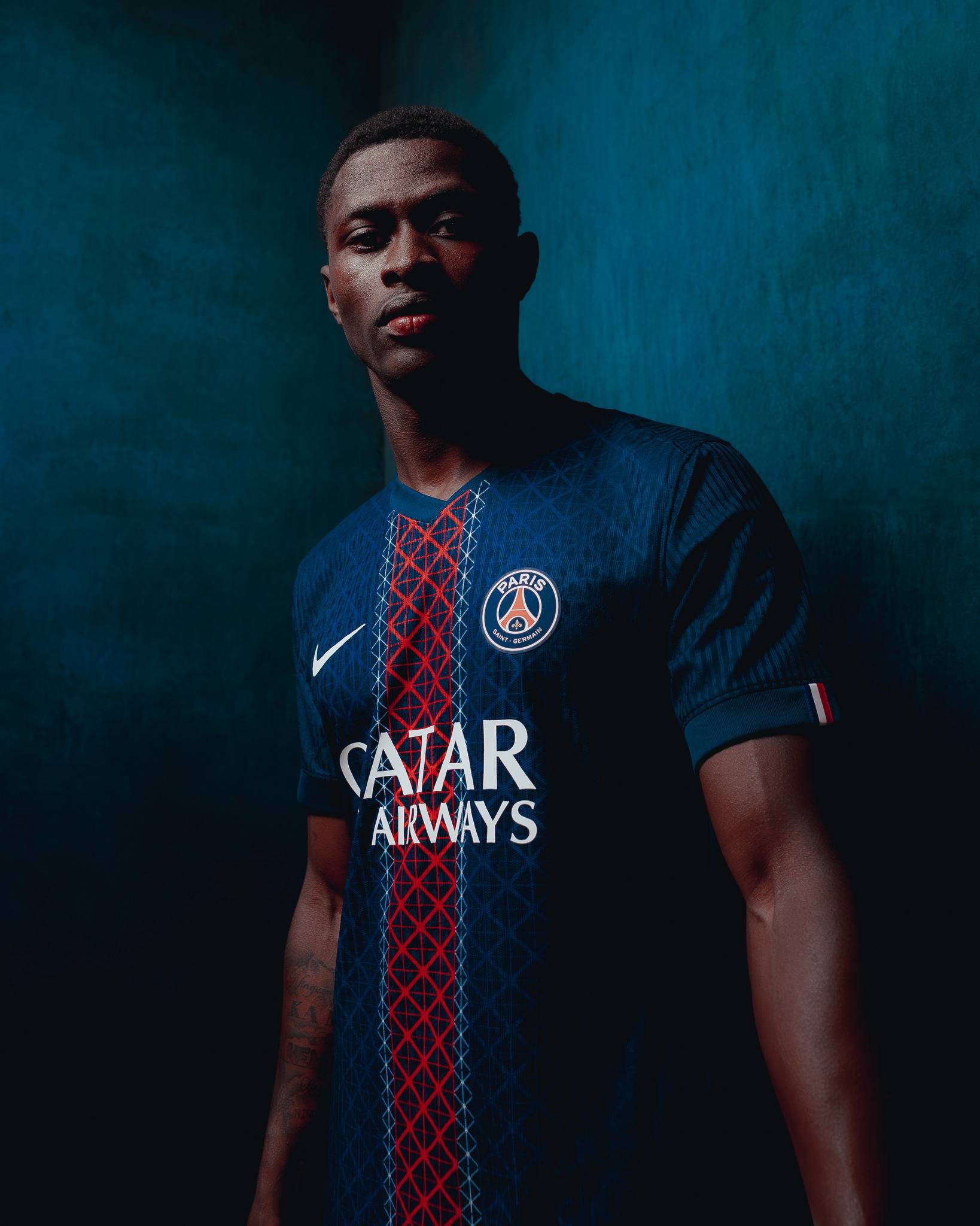 阿斯：阿诺德是左大腿肌肉受伤，与最近一次的伤处不同（阿斯报：阿诺德左大腿肌肉受伤，伤处与最近一次不同）