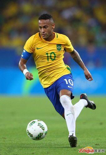 国乒输单打！王皓盯着王楚钦心事重重，梁靖崑技不如人：没好办法