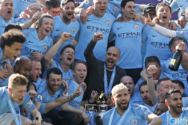 80岁后还能潇洒挥杆，才是高尔夫球友的终极浪漫