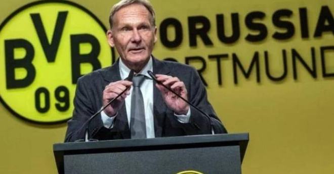 记者：帕尔默缺席欧冠赛前训练，但球员并未受伤（记者：帕尔默未参加欧冠赛前训练，确认无伤病）