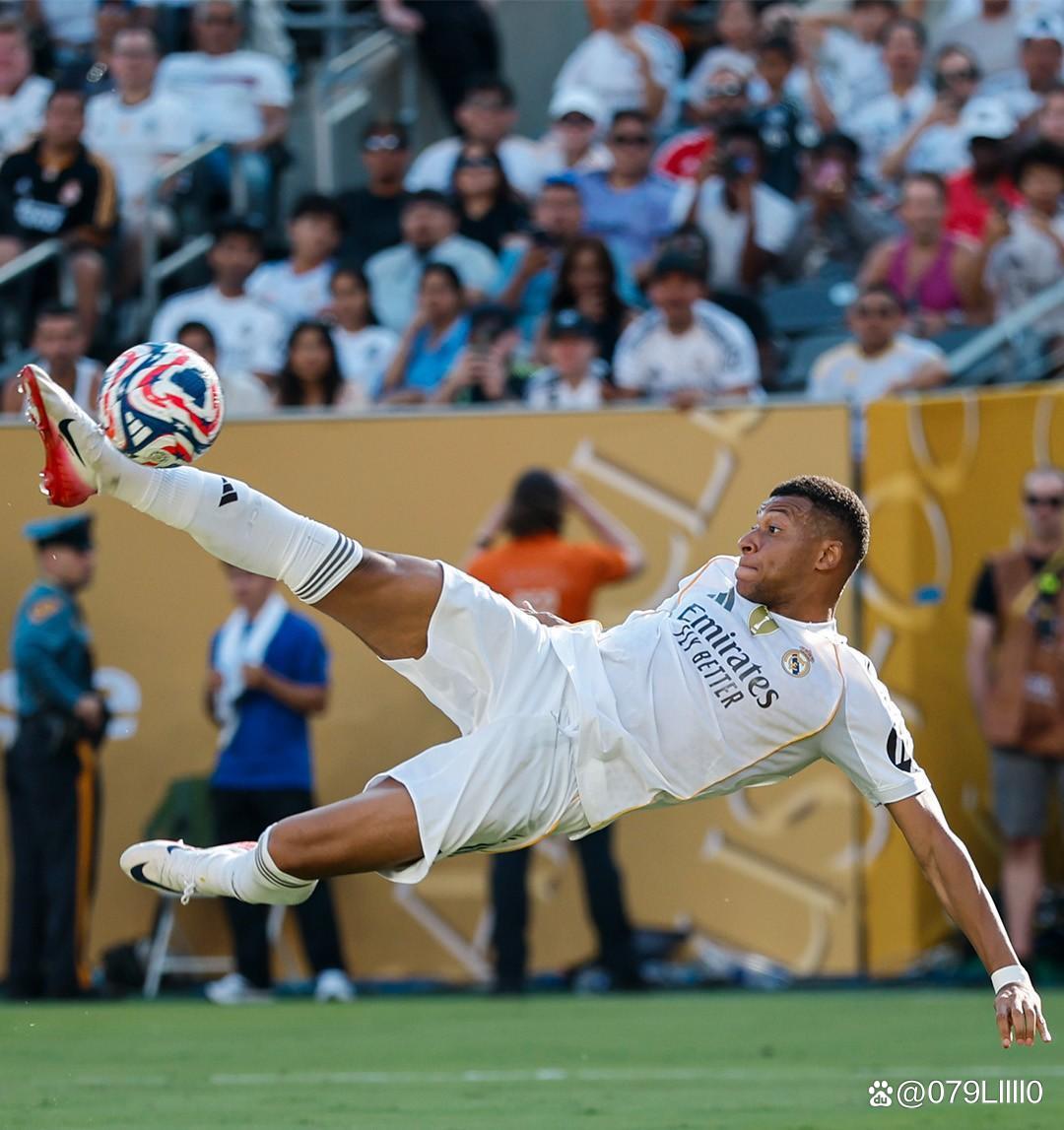 官方：19岁皇马前锋恩德里克租借加盟里昂；本赛季他仅出战3场（官宣：皇马19岁前锋恩德里克租借赴里昂，本赛季仅登场3次）