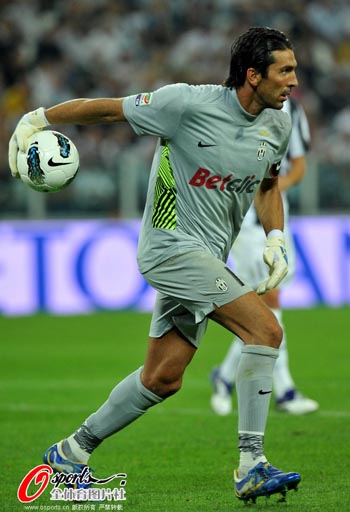 亚美尼亚主帅：C罗缺席但葡萄牙仍是强敌，首回合让我很生气（亚美尼亚主帅：即使C罗缺阵，葡萄牙依旧强大；首回合让我愤怒）