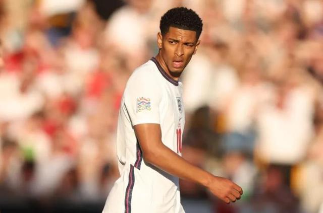 邮报：水晶宫和富勒姆关注沃特福德边锋瓦塔，标价约2000万镑