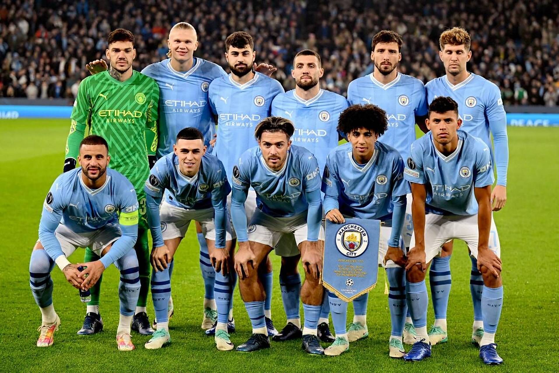 记者：拜仁和于帕进行深入谈判，他们预计球员最终会完成续约