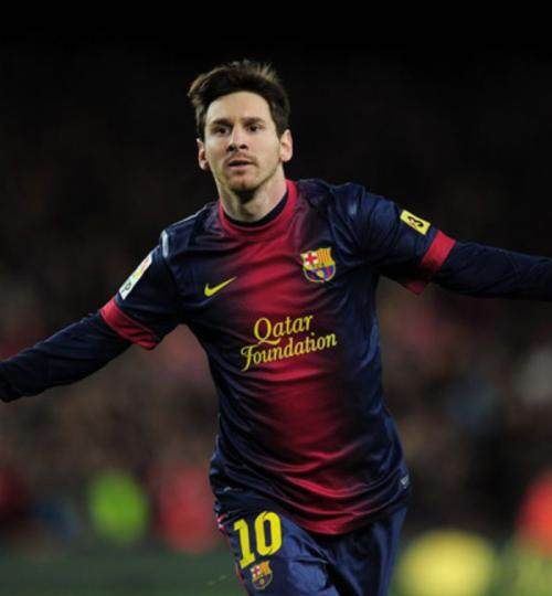 媒体人：著名国脚想帮助去世球迷家属，潘家人只想让戴琳还钱（媒体人称：知名国脚欲援助去世球迷家属，潘家人只要求戴琳还款）