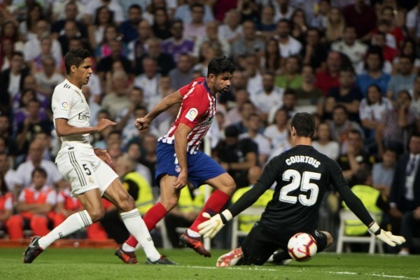 媒体人：张源或加盟某刚出售本土后腰的南方球队（据媒体人透露，张源可能加盟一支刚出售本土后腰的南方球队）