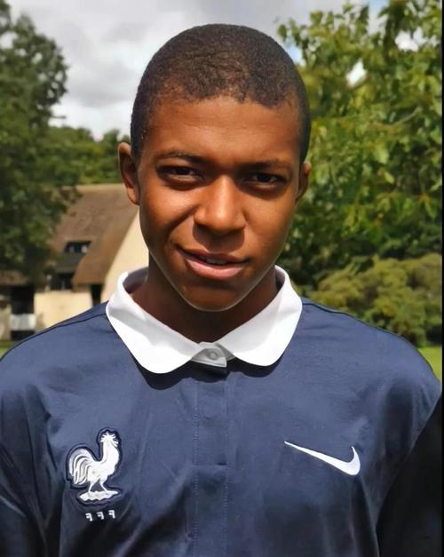 旧将佩内夫患肾癌需要手术，瓦伦西亚为其筹款