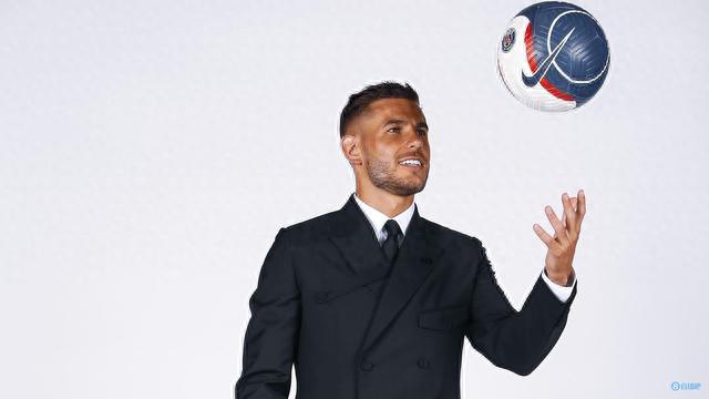 篮球火箭新援表现稳定，逐渐融入体系