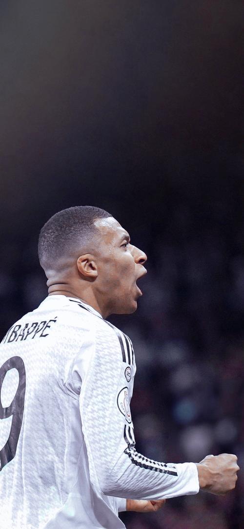 世界杯会只带一个中锋吗？图赫尔：有可能，但我不认为会发生